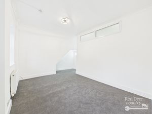 Sitting Room- click for photo gallery